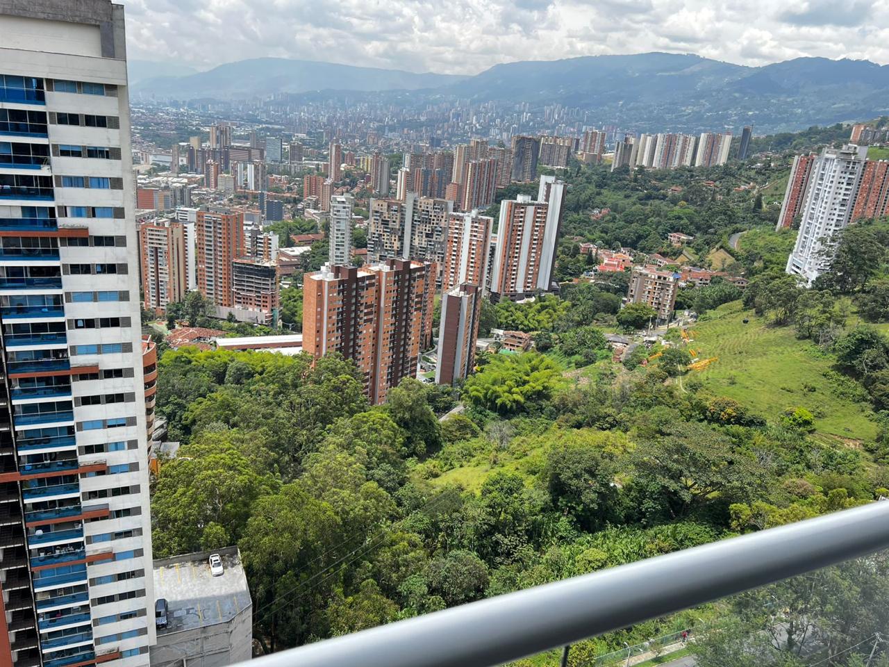 Apartamento en Sabaneta — Apartamento en Sabaneta · Unidad completa con todo